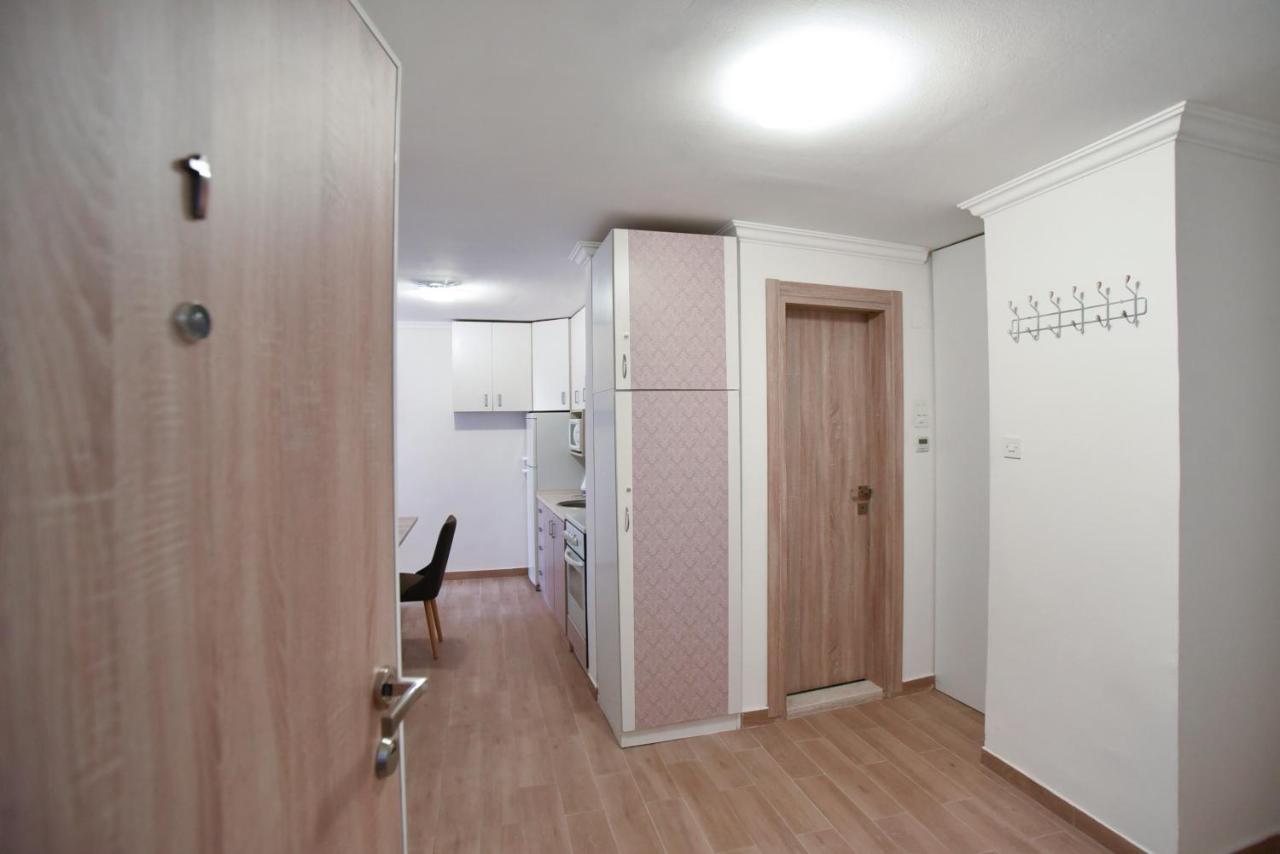 Ferienwohnung Palm Square 1 Old Town Apt Budva Exterior foto