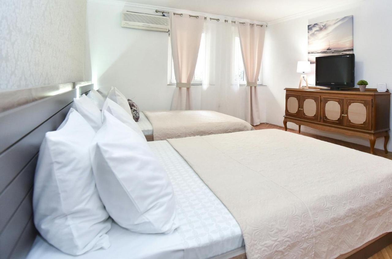 Ferienwohnung Palm Square 1 Old Town Apt Budva Exterior foto